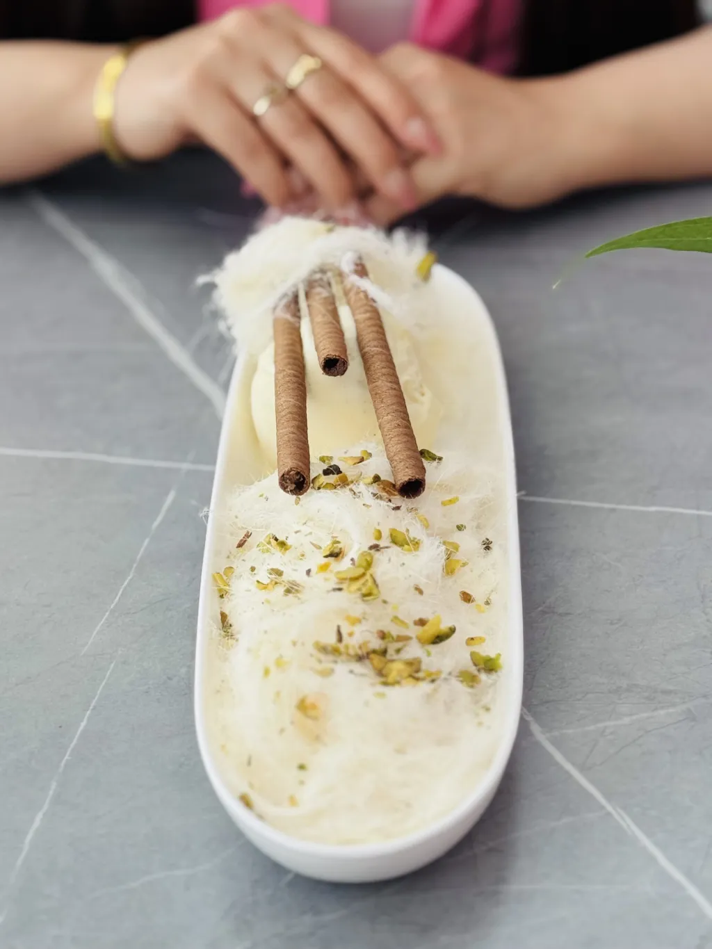 ايس كريم بالغزلة